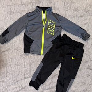 Infant Nike Sweatsuit